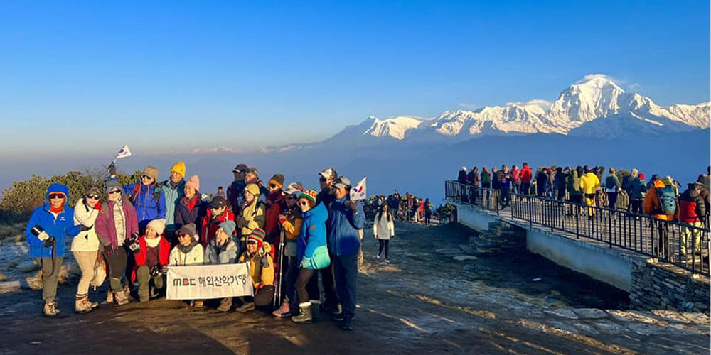 वसन्त ऋतुसँगै घोडेपानी र पुनहिलमा पर्यटकको लर्को